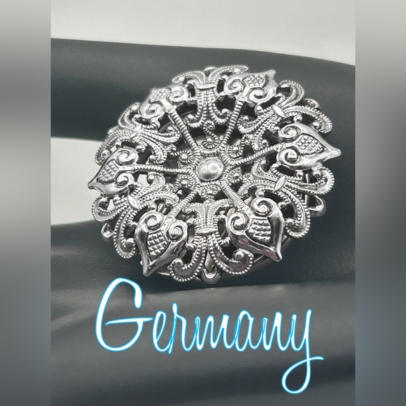 Vintage Silver Tone Filigree Scarf Clip - Picture 1 of 11